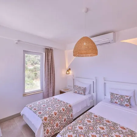 Melissa Peninsula Villa