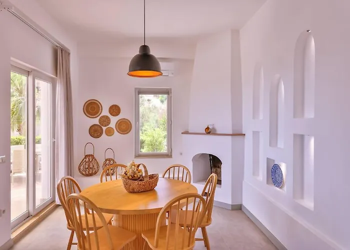 Melissa Peninsula 别墅 *